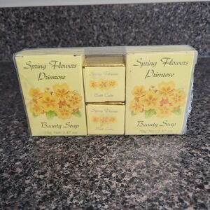 VTG Kmart Spring Flowers Primrose Beauty Soap Bath Cube Gift Set Made in England